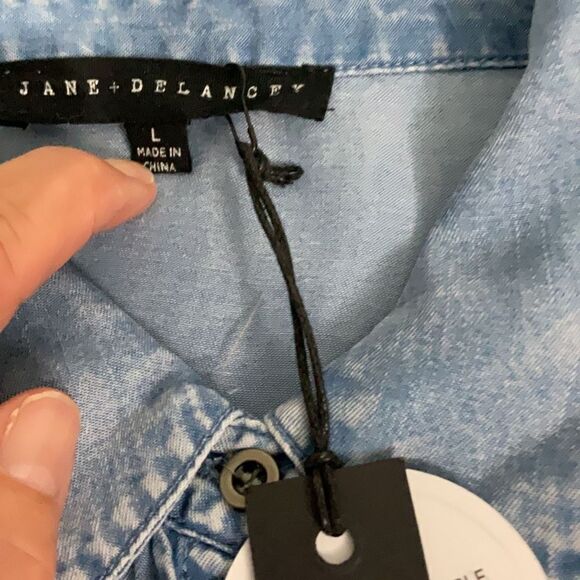 NWT Jane + Delancey Denim Blue Button front Long Sleeve Roll Tabs Shirt Sz L - Picture 6 of 7